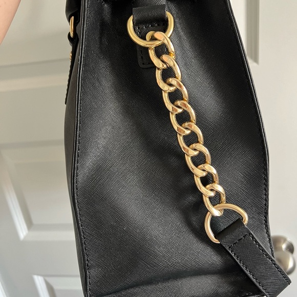 Michael Kors Women's Hamilton Saffiano Leather Medium Satchel - Picture 12 of 15